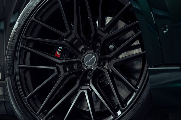 Фото дисков Brixton Forged VL4 Сатиновый темный лак на Audi Q8
