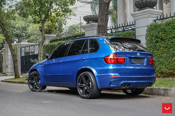 Фото дисков Vossen HF-1 Глянцевый темный лак на BMW X5/X5 M (E70)