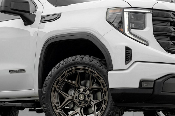 Фото дисков 4PLAY 4P55 Сатиновая темная бронза на GMC Sierra IV