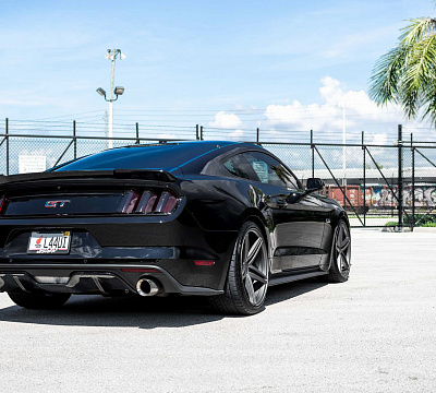 Фото дисков Vossen CV5 на Ford Mustang VI