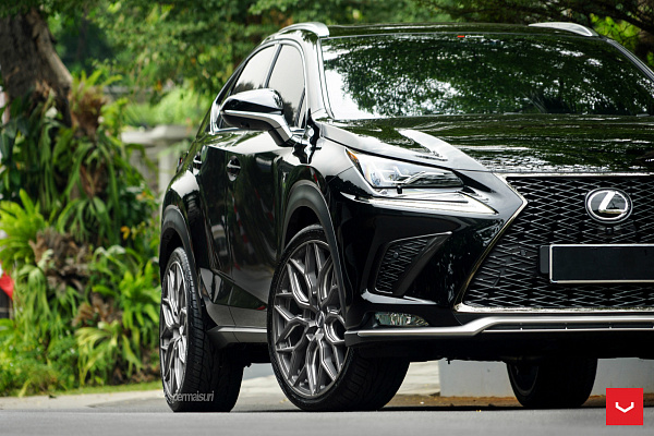 Фото дисков Vossen HF-2 Серебро на Lexus NX I