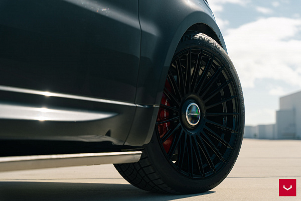 Фото дисков Vossen HF-8 Черный глянец на Range Rover Sport II