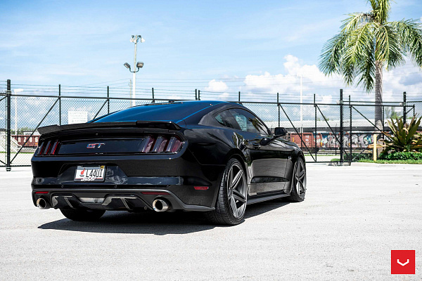 Фото дисков Vossen CV5 Сатиновый графит на Ford Mustang VI