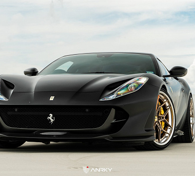 Фото дисков Anrky S3-X4 на Ferrari 812