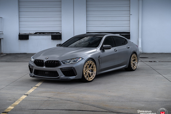 Фото дисков Vossen LC3-01 Глянцевая шампань на BMW 8/M8