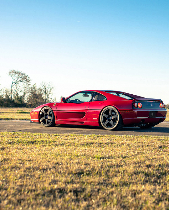 Фото дисков 305M Черный сатин на Ferrari F355