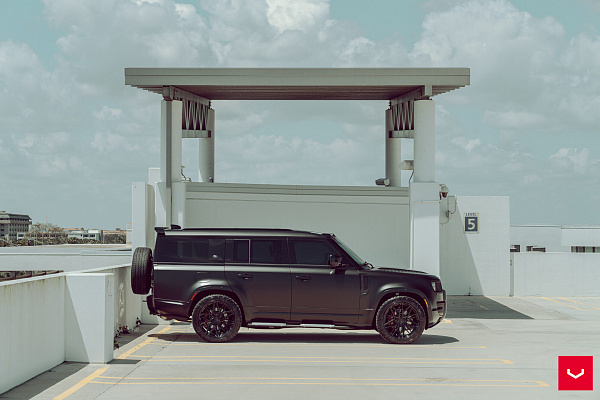 Фото дисков Vossen HF-7 Черный глянец на Land Rover Defender II