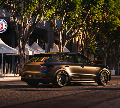 Фото дисков HRE 501 на Porsche Macan I