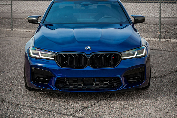 Фото дисков Strasse Wheels SV10M Deep Concave Duoblock Черный глянец на BMW 5/M5 (G30/F90)