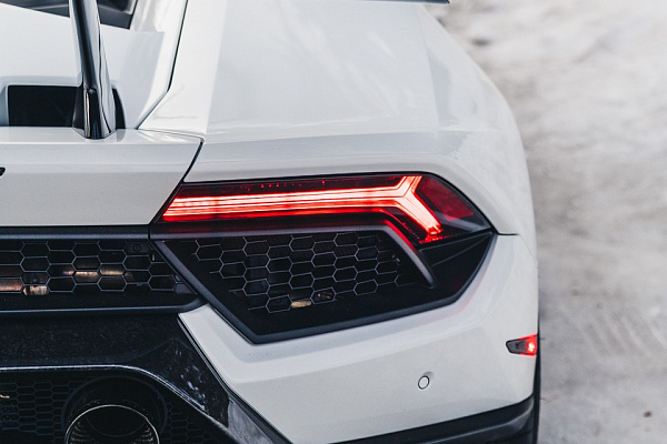 Фото дисков Brixton Forged PF10 Черный сатин на Lamborghini Huracan