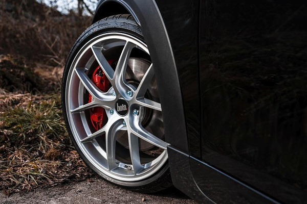 Фото дисков Bola FLE Глянцевый лак на MINI Cooper III