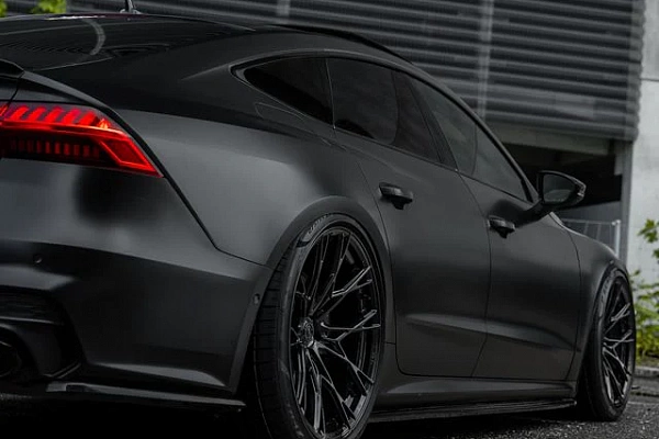 Фото дисков ST Wheels ST9 Черный глянец на Audi A/RS 7 (4K)