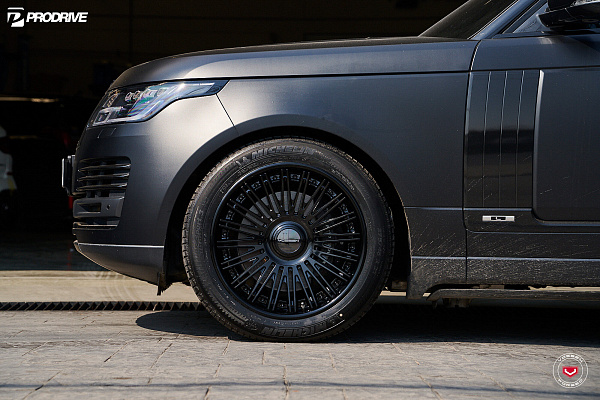 Фото дисков Vossen S17-14 (3-Piece) Черный глянец на Range Rover IV