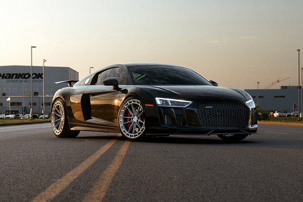 Фото дисков Bola FP3 Глянцевый лак на Audi R8 (4S)