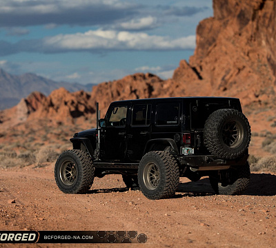 Фото дисков BC Forged LE72 // MLE72 на Jeep Wrangler III (JK)