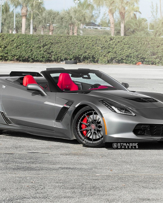 Фото дисков R10 Signature Черный сатин на Chevrolet Corvette C7