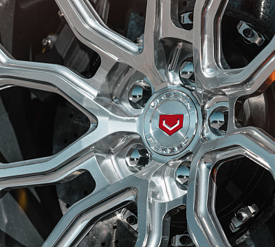 Фото дисков Vossen S17-01 на McLaren 570S