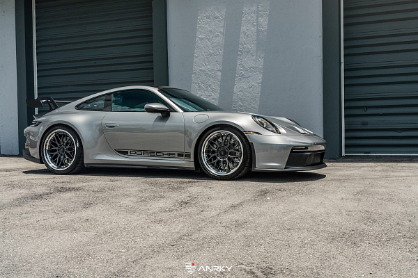 Фото дисков Anrky RS1 Глянцевый графит на Porsche 911 VIII