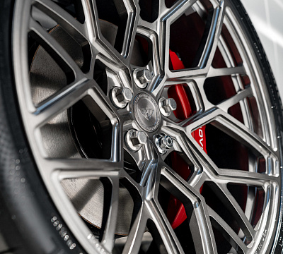 Фото дисков Vossen UV-1 на Land Rover Range Rover Sport II