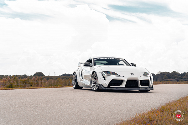 Фото дисков Vossen M-X3 (3-Piece) Глянцевый тонированный лак на Toyota Supra A90