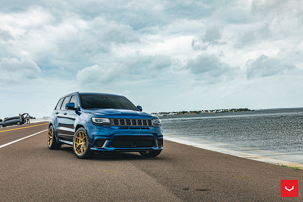 Фото дисков Vossen HF-5 Глянцевое золото на Jeep Grand Cherokee IV