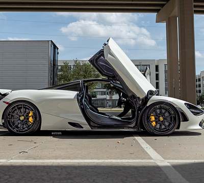Фото дисков Strasse Wheels SV5 Deep Concave FS на McLaren 720S