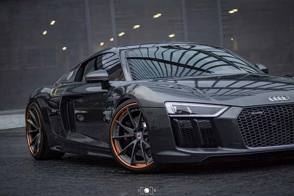 Фото дисков HRE S204 Сатиновый графит на Audi R8 (4S)