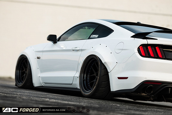 Фото дисков BC Forged LE52 // MLE52 Черный матовый на Ford Mustang VI