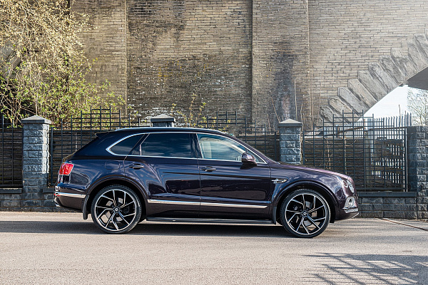 Фото дисков Kahn Type 54 Алмазная проточка на Bentley Bentayga