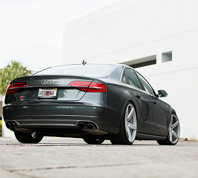 Фото дисков Vossen CV3 на Audi A/S 8 (D4)