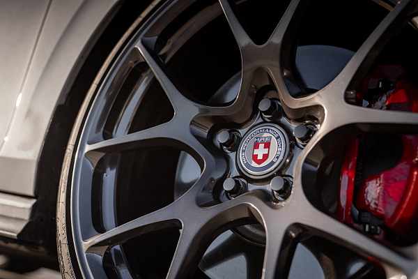 Фото дисков HRE 521M Глянцевый темный лак на Volkswagen Golf VIII