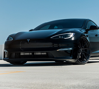 Фото дисков Anrky AN28 на Tesla Model S