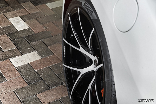 Фото дисков Strasse Wheels SM5R Deep Concave Monoblock Другой цвет на Ferrari 488