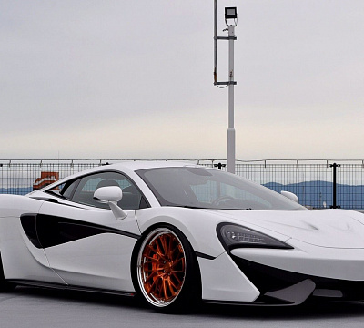 Фото дисков Anrky RS3 на McLaren 570S