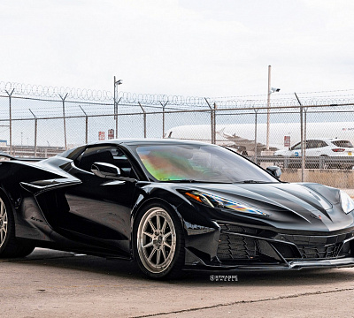 Фото дисков AL13 R10 на Chevrolet Corvette C8