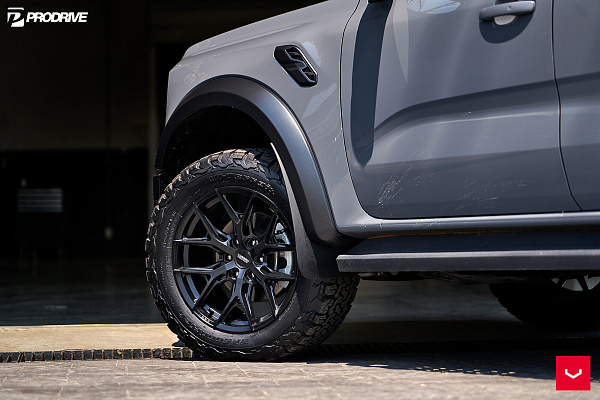 Фото дисков Vossen HF6-4 Черный сатин на Ford Ranger T6.2