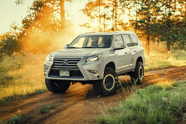 Фото дисков Black Rhino PRIMM  на Lexus GX II