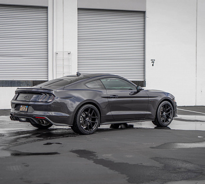 Фото дисков HRE FF21 на Ford Mustang VI
