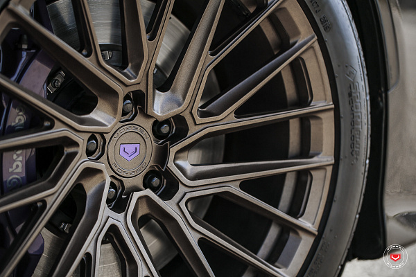 Фото дисков Vossen EVO-6T Сатиновая бронза на Dodge Charger VII