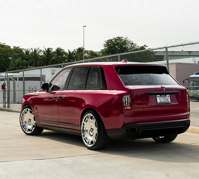 Фото дисков Anrky RF-177 на Rolls-Royce Cullinan