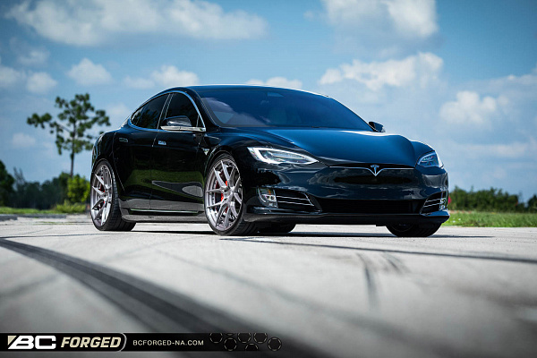 Фото дисков BC Forged HCA381 Глянцевый тонированный лак на Tesla Model S