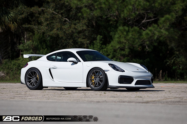 Porsche Cayman GT4