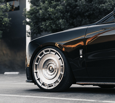 Фото дисков Vossen UV-7 на Rolls-Royce Ghost II