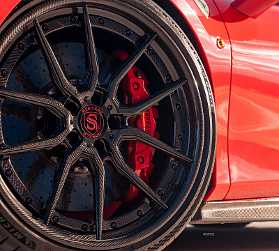 Фото дисков Strasse Wheels SV5 Deep Concave FS на Ferrari 488