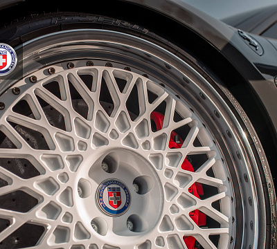 Фото дисков HRE 501 на Ferrari F8