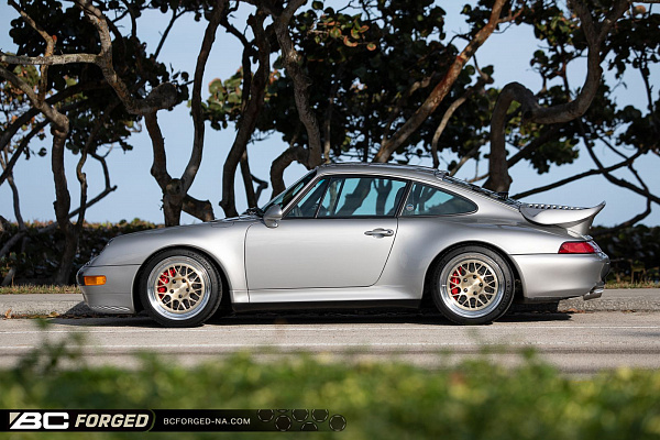 Фото дисков BC Forged MHE28 Глянцевая шампань на Porsche 911 IV