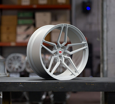 Vossen M-X1
