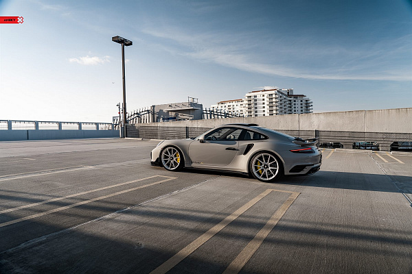 Фото дисков Anrky AN12 Глянцевый лак на Porsche 911 VII
