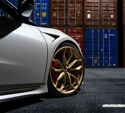 Фото дисков HRE P201 на Acura NSX II