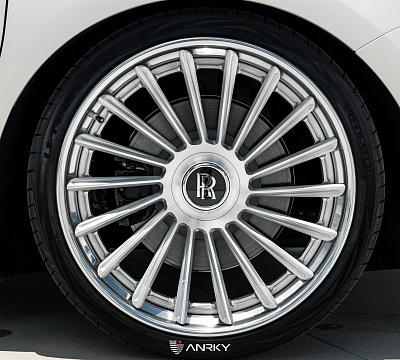 Фото дисков Anrky RF-382 на Rolls-Royce Cullinan